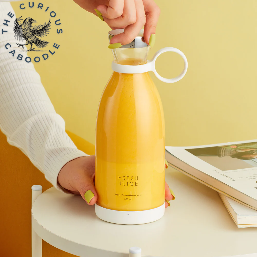 Portable Electric Juicer Blender - USB Mini Fruit Mixer and Extractor for Milkshakes and Juices
